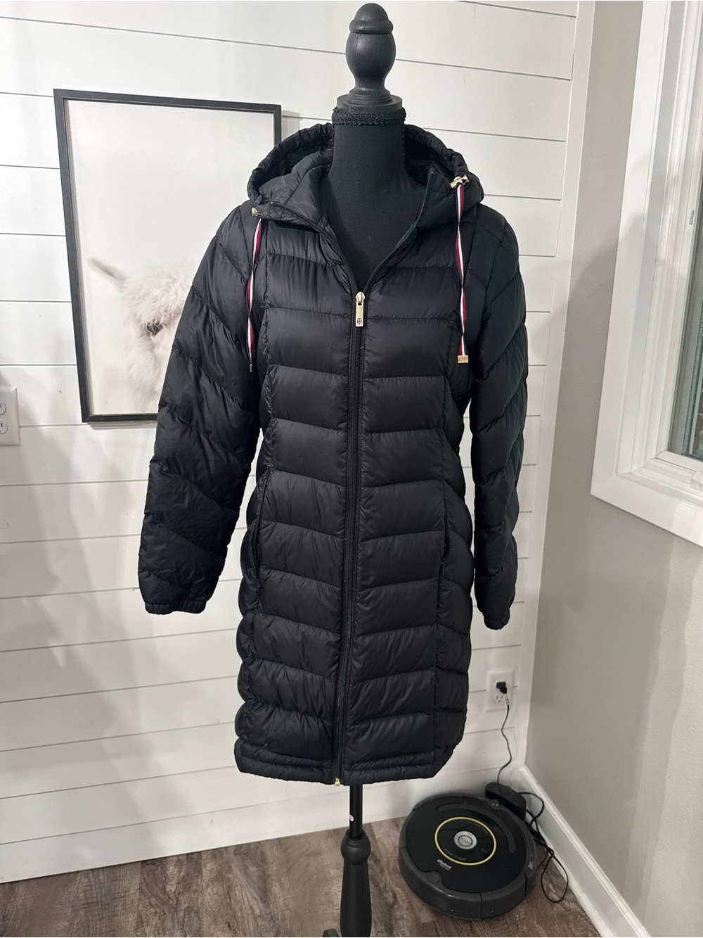 Tommy Hilfiger Long Black Down Puffer Coat Hooded Women’s Small Premium Down